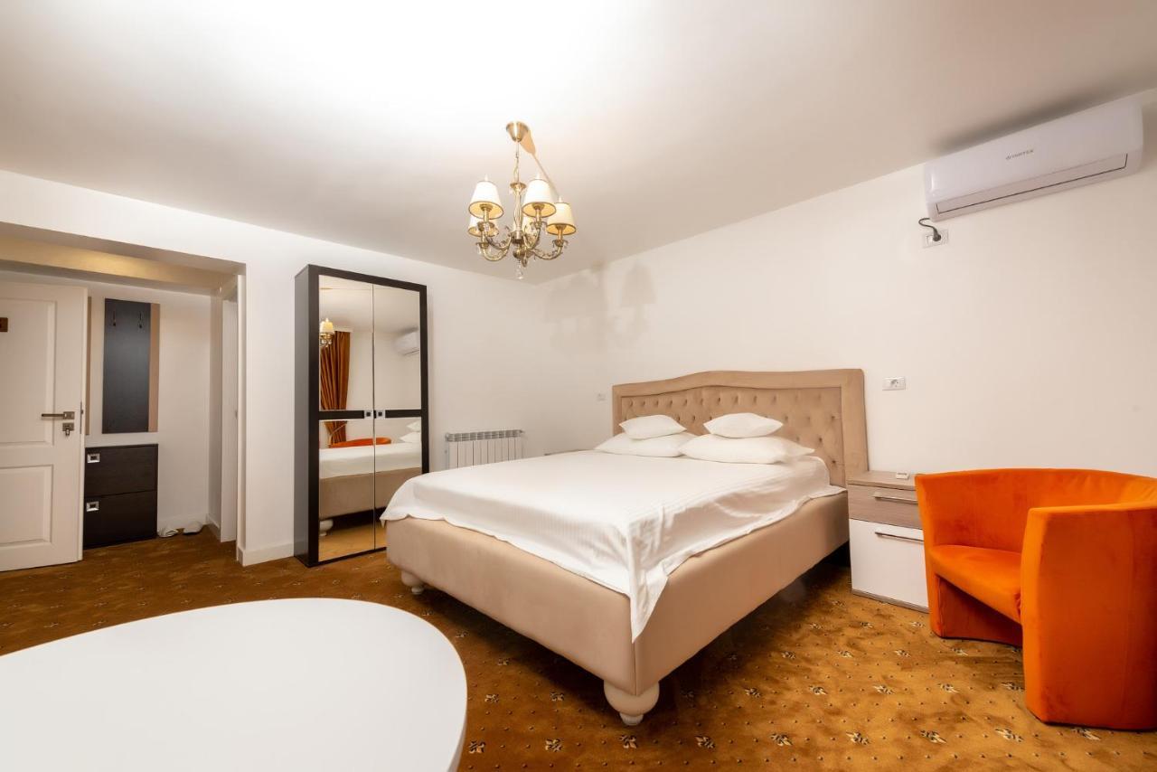 Casa Budulan Drobeta Turnu Severin Buitenkant foto